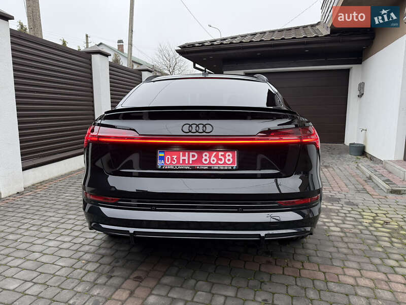 Позашляховик / Кросовер Audi e-tron Sportback 2022 в Луцьку