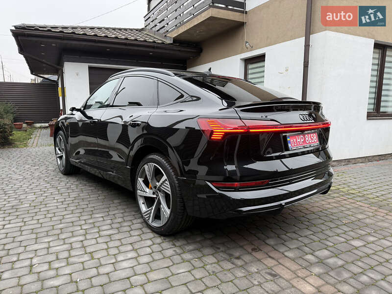 Позашляховик / Кросовер Audi e-tron Sportback 2022 в Луцьку