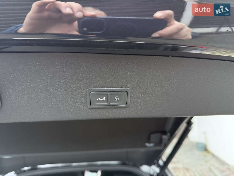 Позашляховик / Кросовер Audi e-tron Sportback 2022 в Луцьку