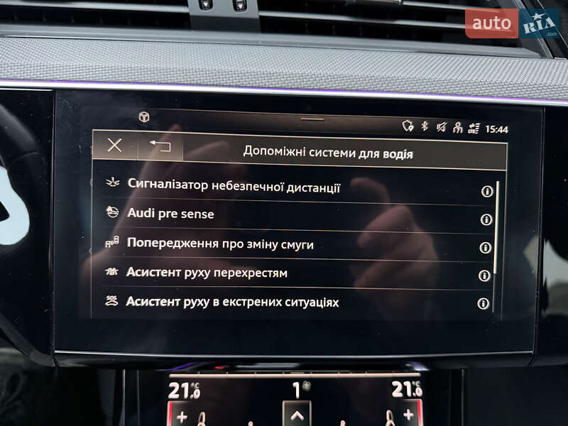 Позашляховик / Кросовер Audi e-tron Sportback 2022 в Луцьку