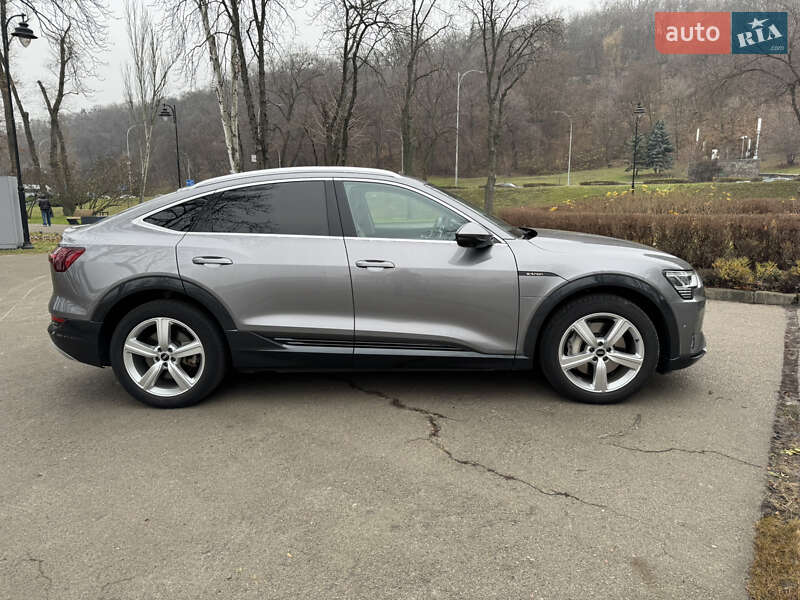 Позашляховик / Кросовер Audi e-tron Sportback 2022 в Києві фото 6 Позашляховик / Кросовер Audi e-tron Sportback 2022 в Києві