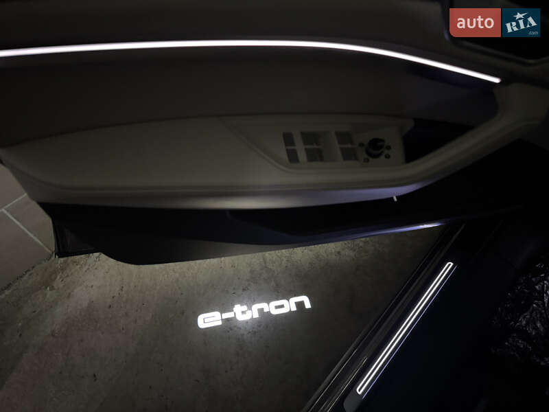 Позашляховик / Кросовер Audi e-tron Sportback 2022 в Києві фото 25 Позашляховик / Кросовер Audi e-tron Sportback 2022 в Києві