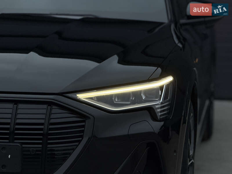 Внедорожник / Кроссовер Audi e-tron Sportback 2021 в Дубно