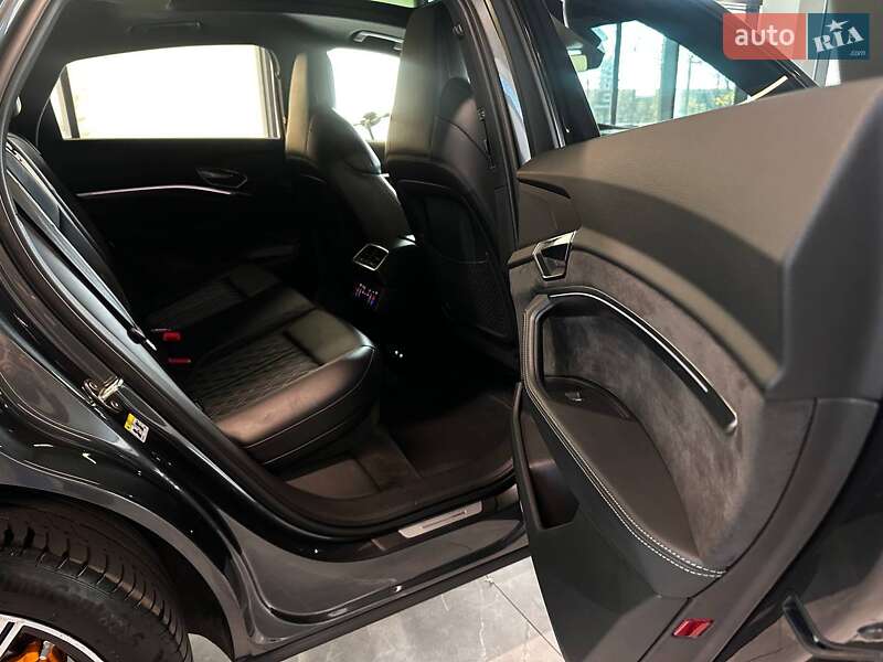 Позашляховик / Кросовер Audi e-tron Sportback 2020 в Львові фото 34 Позашляховик / Кросовер Audi e-tron Sportback 2020 в Львові