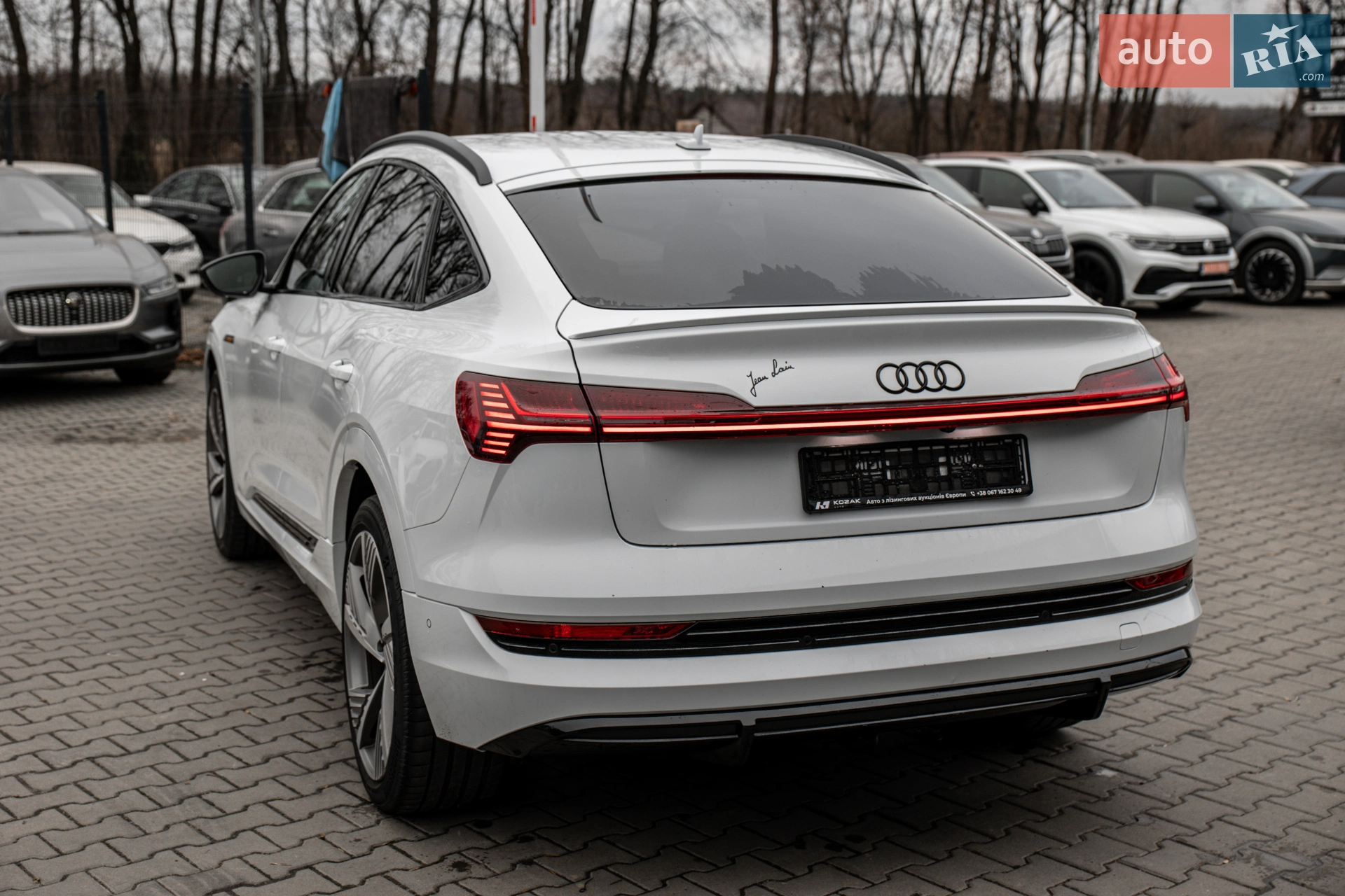 2022 Audi e-tron Sportback - мініатюра 14