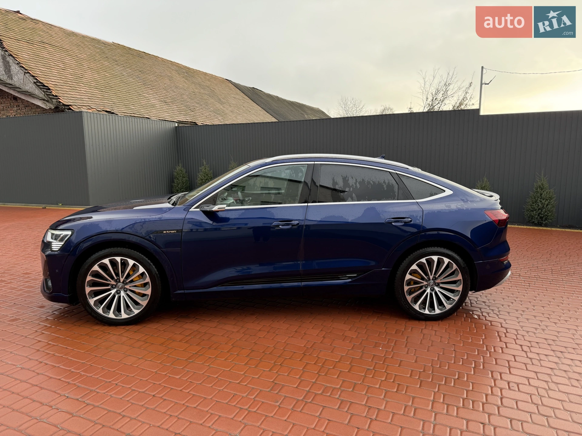 2020 Audi e-tron Sportback - мініатюра 5