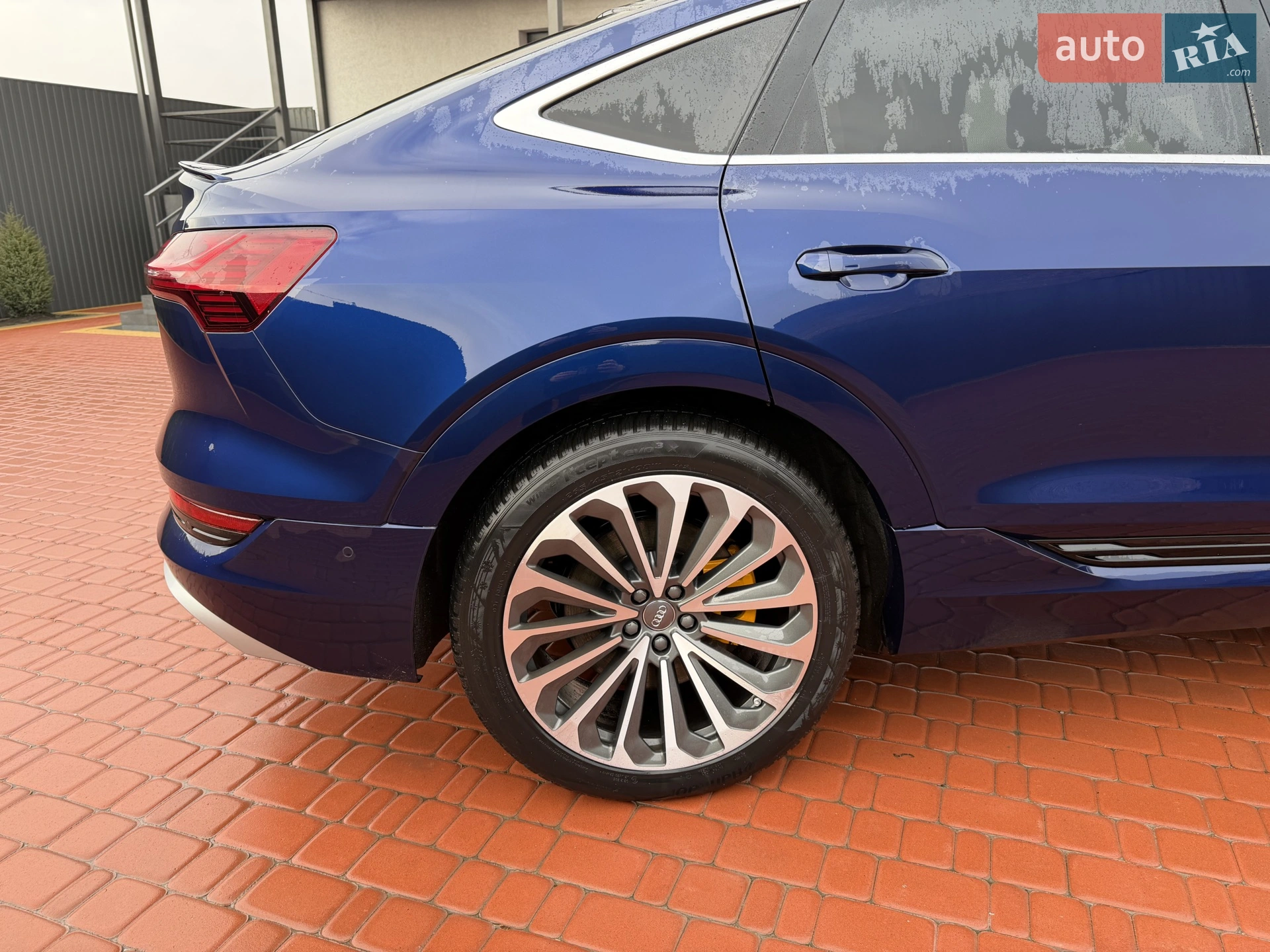 2020 Audi e-tron Sportback - мініатюра 15