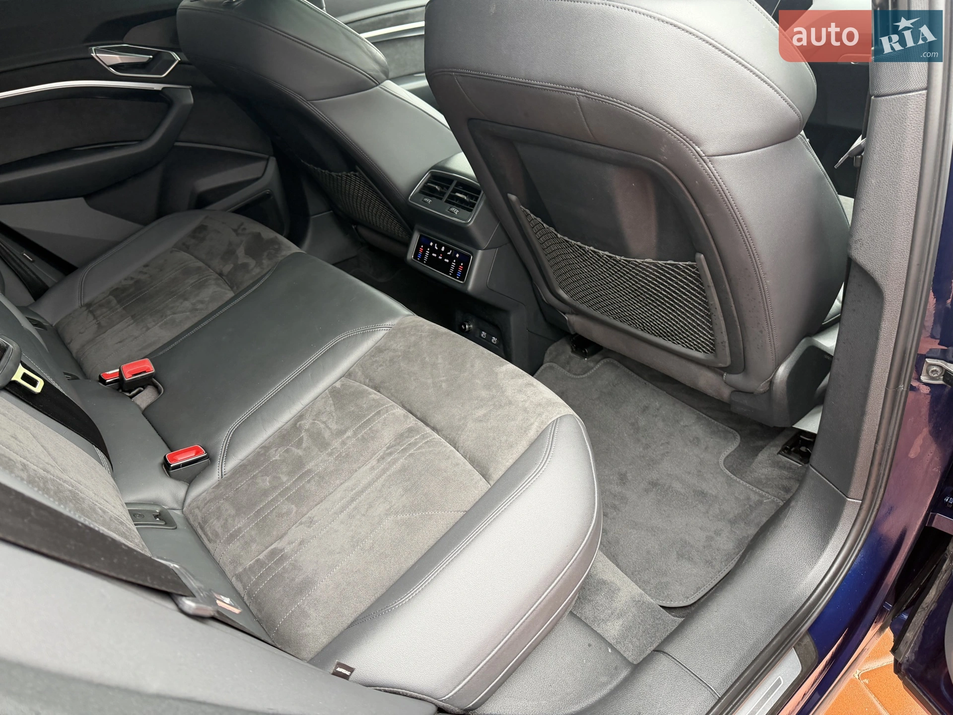2020 Audi e-tron Sportback - мініатюра 38
