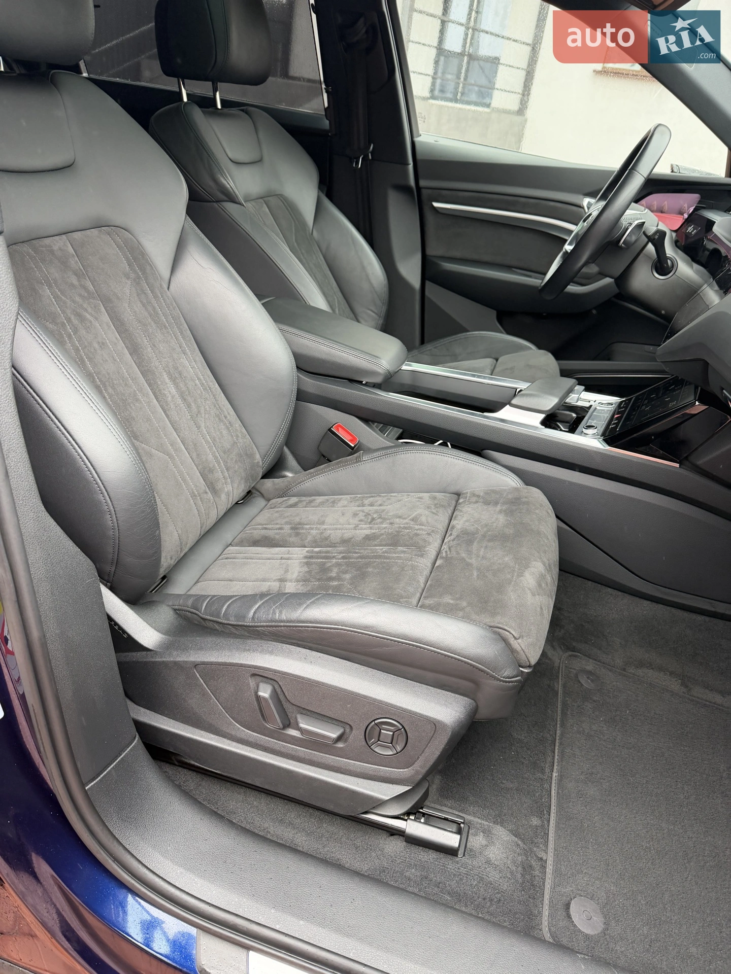 2020 Audi e-tron Sportback - мініатюра 43