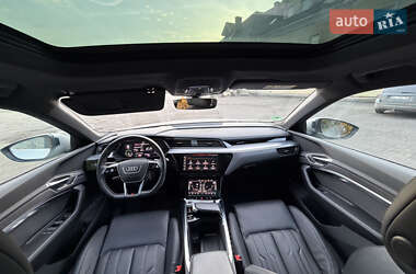 Позашляховик / Кросовер Audi e-tron Sportback 2022 в Львові