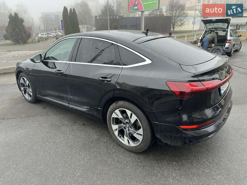 Позашляховик / Кросовер Audi e-tron Sportback 2020 в Вінниці