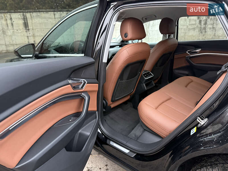 Позашляховик / Кросовер Audi e-tron Sportback 2022 в Рівному фото 41 Позашляховик / Кросовер Audi e-tron Sportback 2022 в Рівному