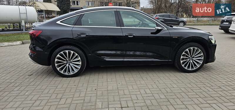 Позашляховик / Кросовер Audi e-tron Sportback 2020 в Тернополі