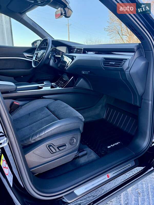 Внедорожник / Кроссовер Audi e-tron Sportback 2021 в Киеве