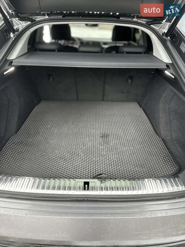 Внедорожник / Кроссовер Audi e-tron Sportback 2020 в Житомире