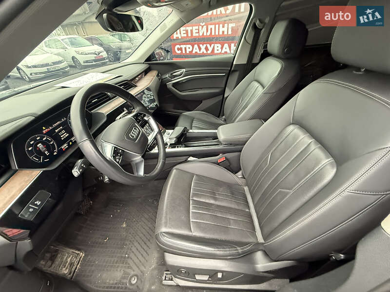 Позашляховик / Кросовер Audi e-tron Sportback 2020 в Стрию