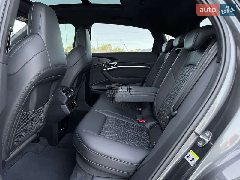 Позашляховик / Кросовер Audi e-tron Sportback 2020 в Рівному фото 12 Позашляховик / Кросовер Audi e-tron Sportback 2020 в Рівному
