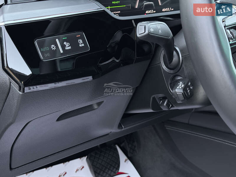 Позашляховик / Кросовер Audi e-tron Sportback 2020 в Рівному фото 17 Позашляховик / Кросовер Audi e-tron Sportback 2020 в Рівному