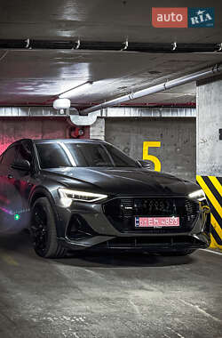 Позашляховик / Кросовер Audi e-tron Sportback 2020 в Львові