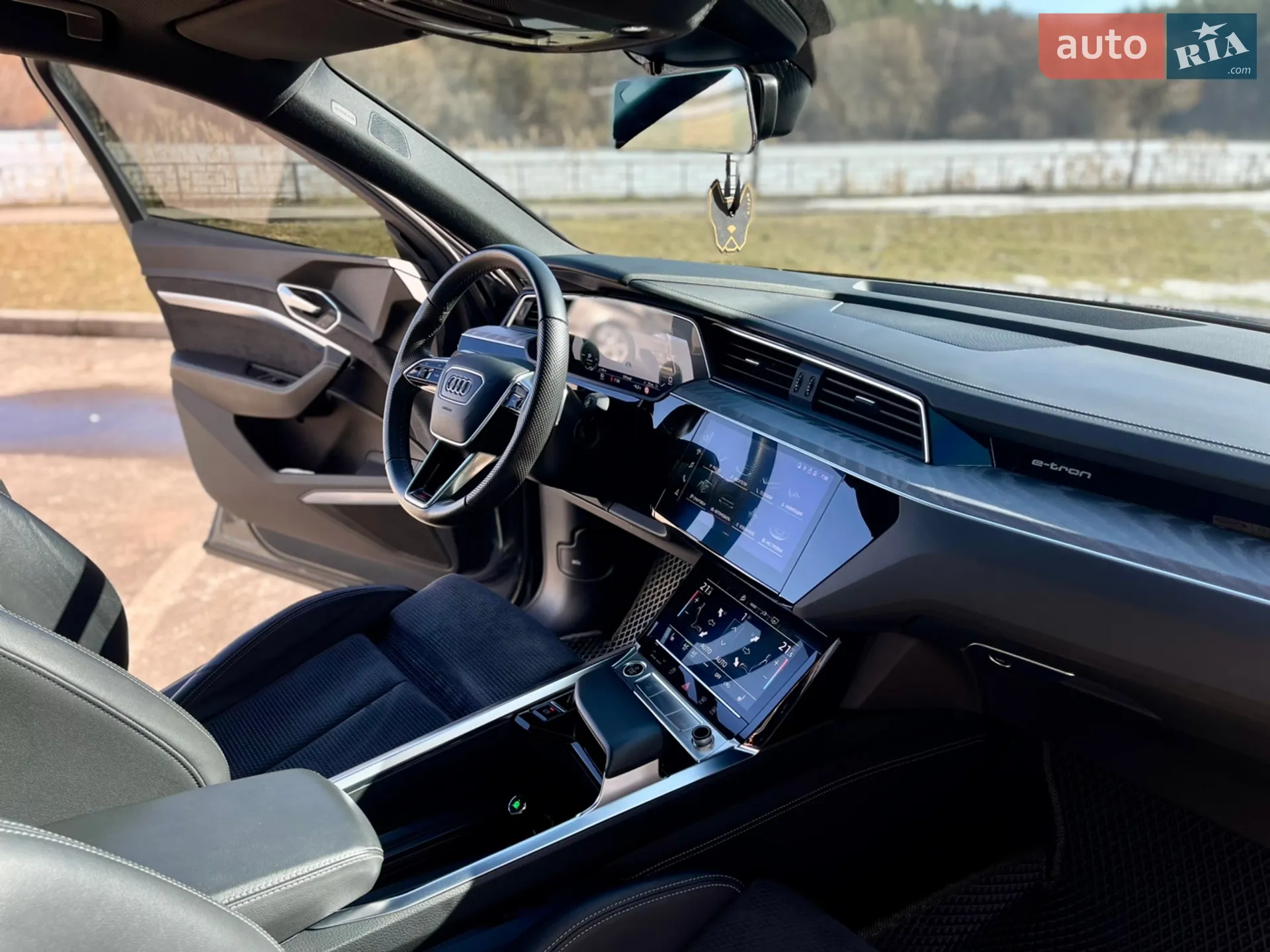 2020 Audi e-tron Sportback - мініатюра 16