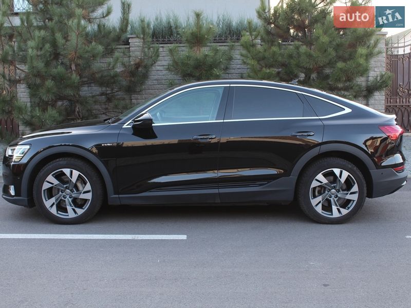 Внедорожник / Кроссовер Audi e-tron Sportback 2022 в Киеве