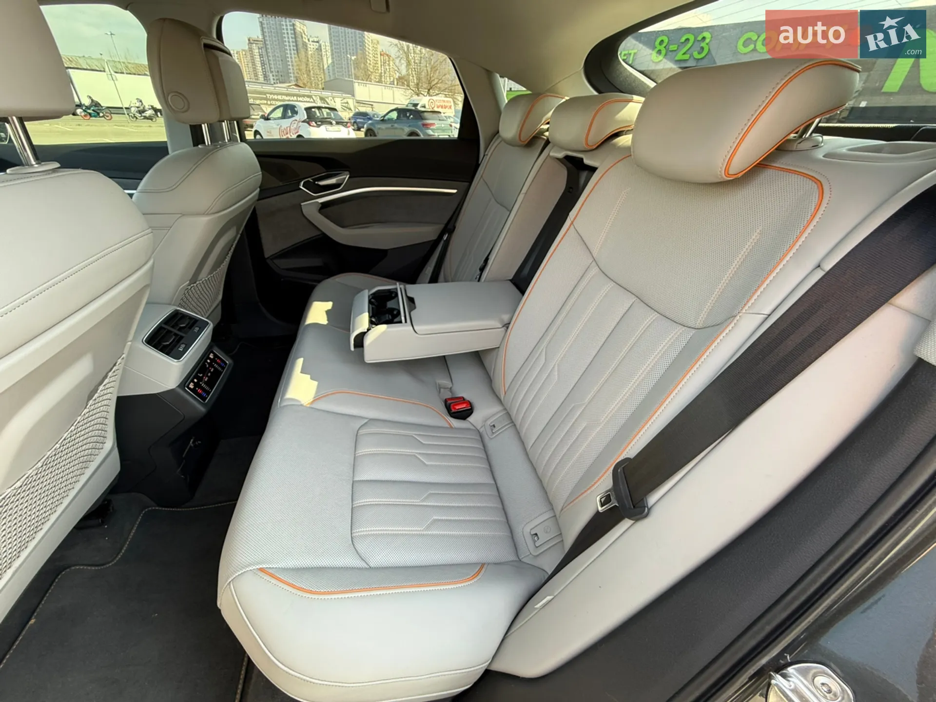 2020 Audi e-tron Sportback - мініатюра 35