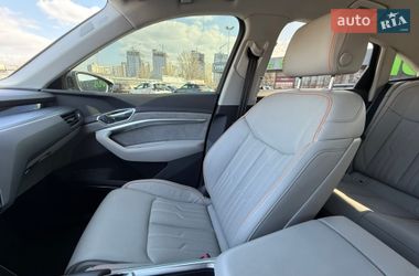 Внедорожник / Кроссовер Audi e-tron Sportback 2020 в Киеве
