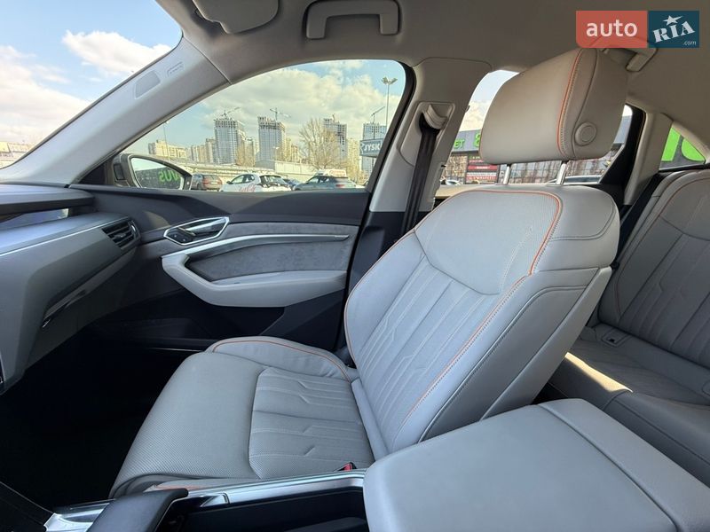 Внедорожник / Кроссовер Audi e-tron Sportback 2020 в Киеве