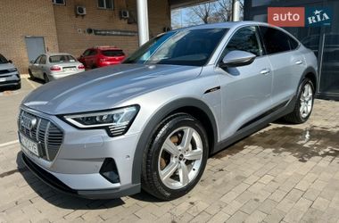 Позашляховик / Кросовер Audi e-tron Sportback 2022 в Києві