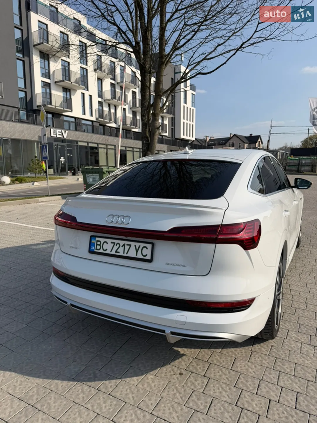 2022 Audi e-tron Sportback - мініатюра 23