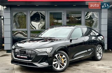 Позашляховик / Кросовер Audi e-tron Sportback 2022 в Києві