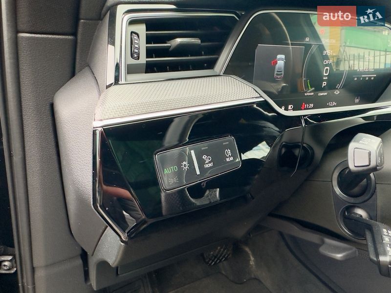 Внедорожник / Кроссовер Audi e-tron Sportback 2022 в Киеве
