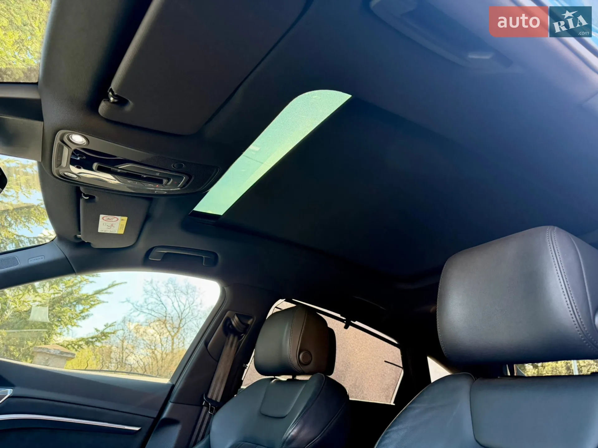 2020 Audi e-tron Sportback - мініатюра 25