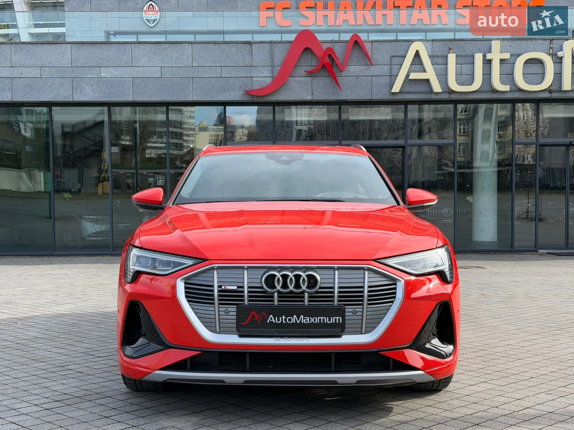 2020 Audi e-tron Sportback - мініатюра 2