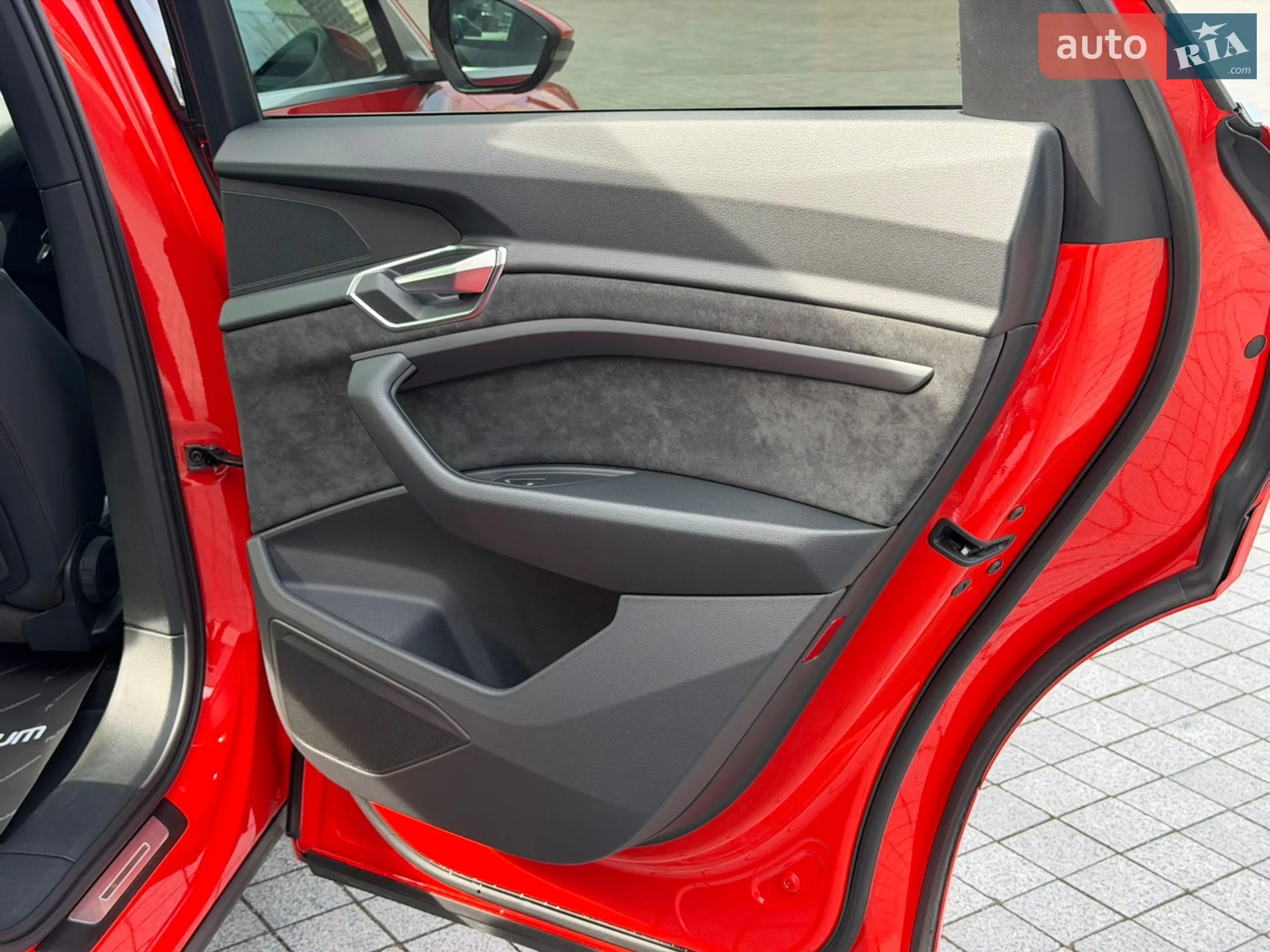 2020 Audi e-tron Sportback - мініатюра 27
