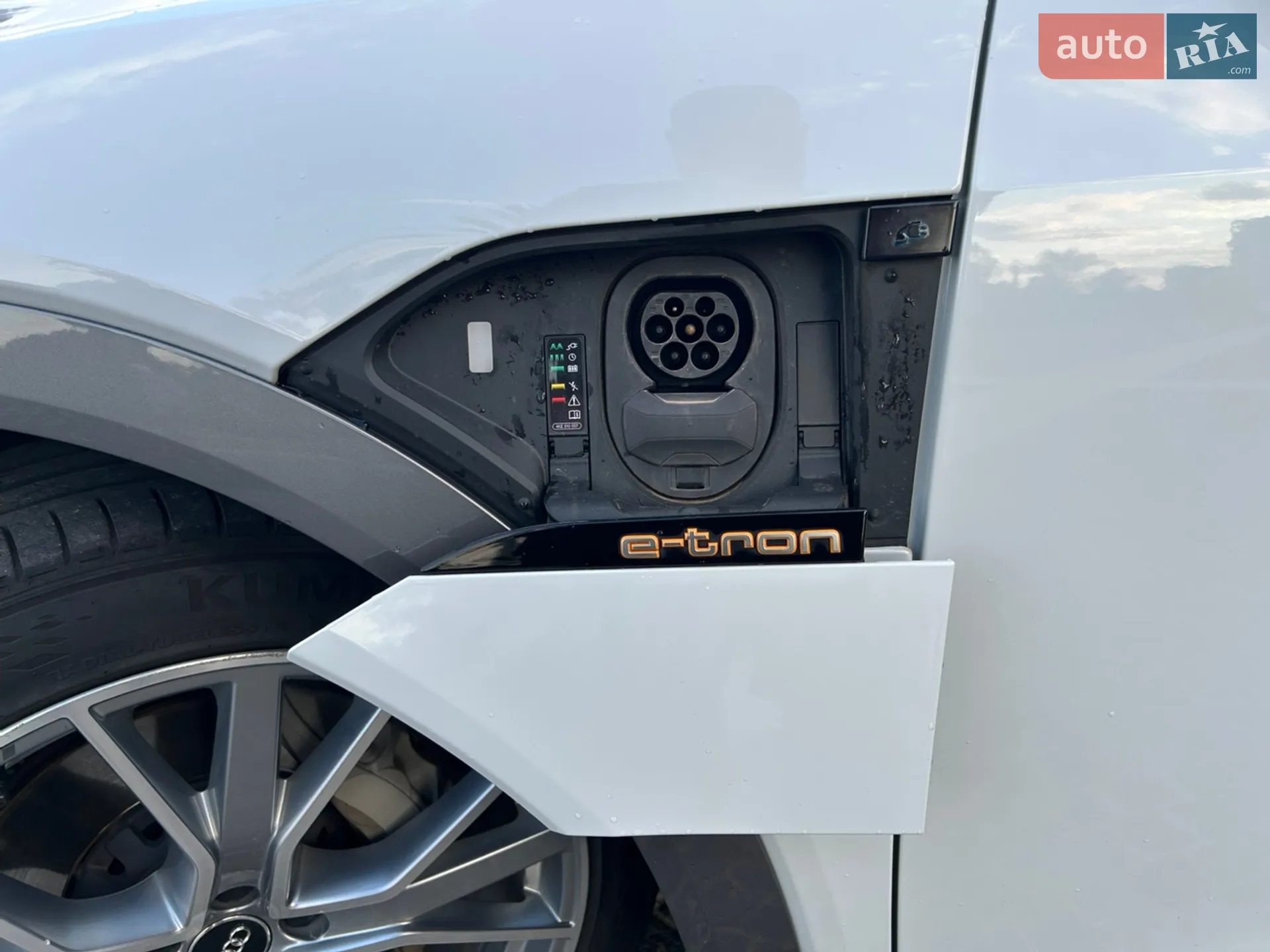 2020 Audi e-tron Sportback - мініатюра 11