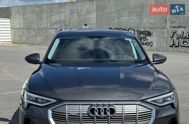 Позашляховик / Кросовер Audi e-tron Sportback 2021 в Львові