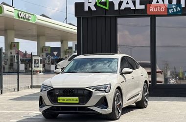 Позашляховик / Кросовер Audi e-tron Sportback 2022 в Львові