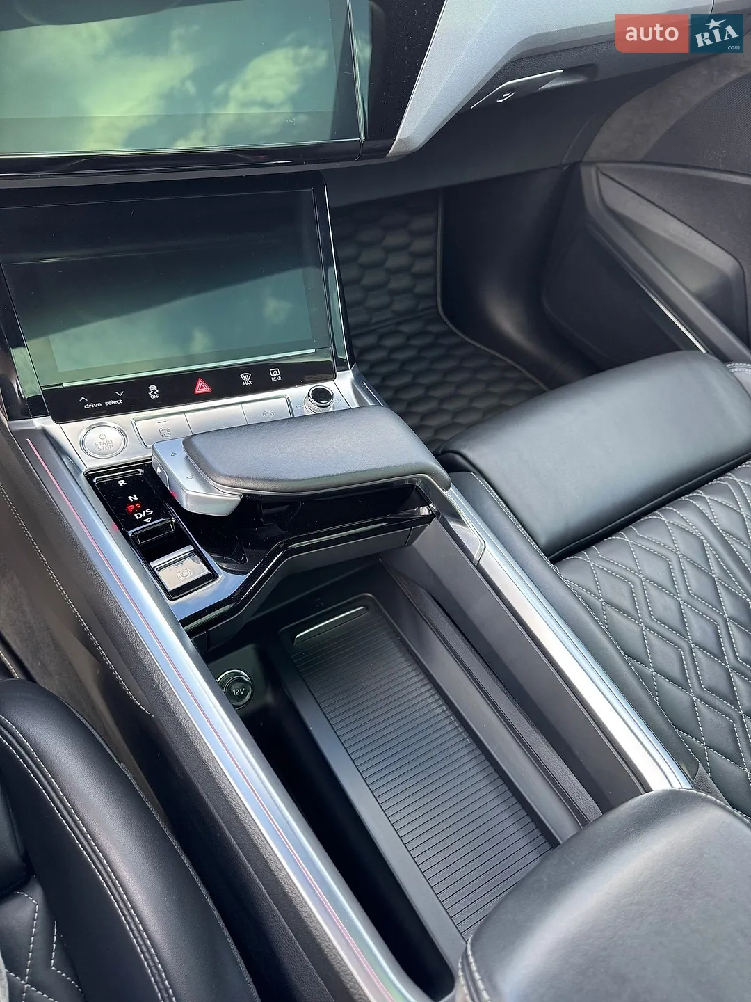 2020 Audi e-tron Sportback - мініатюра 55