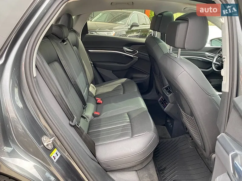 Audi e-tron Sportback 2021 VIN WA12AAGE2MB012331 фото оголошення 23 з 59