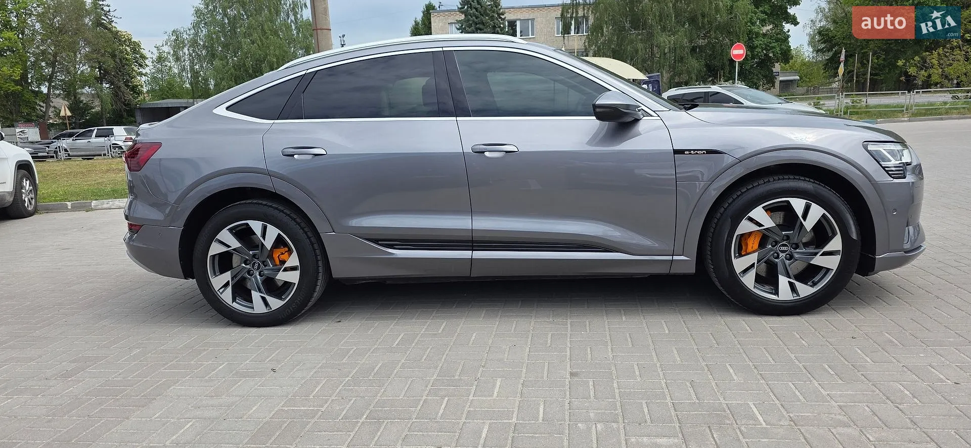 2020 Audi e-tron Sportback - мініатюра 11