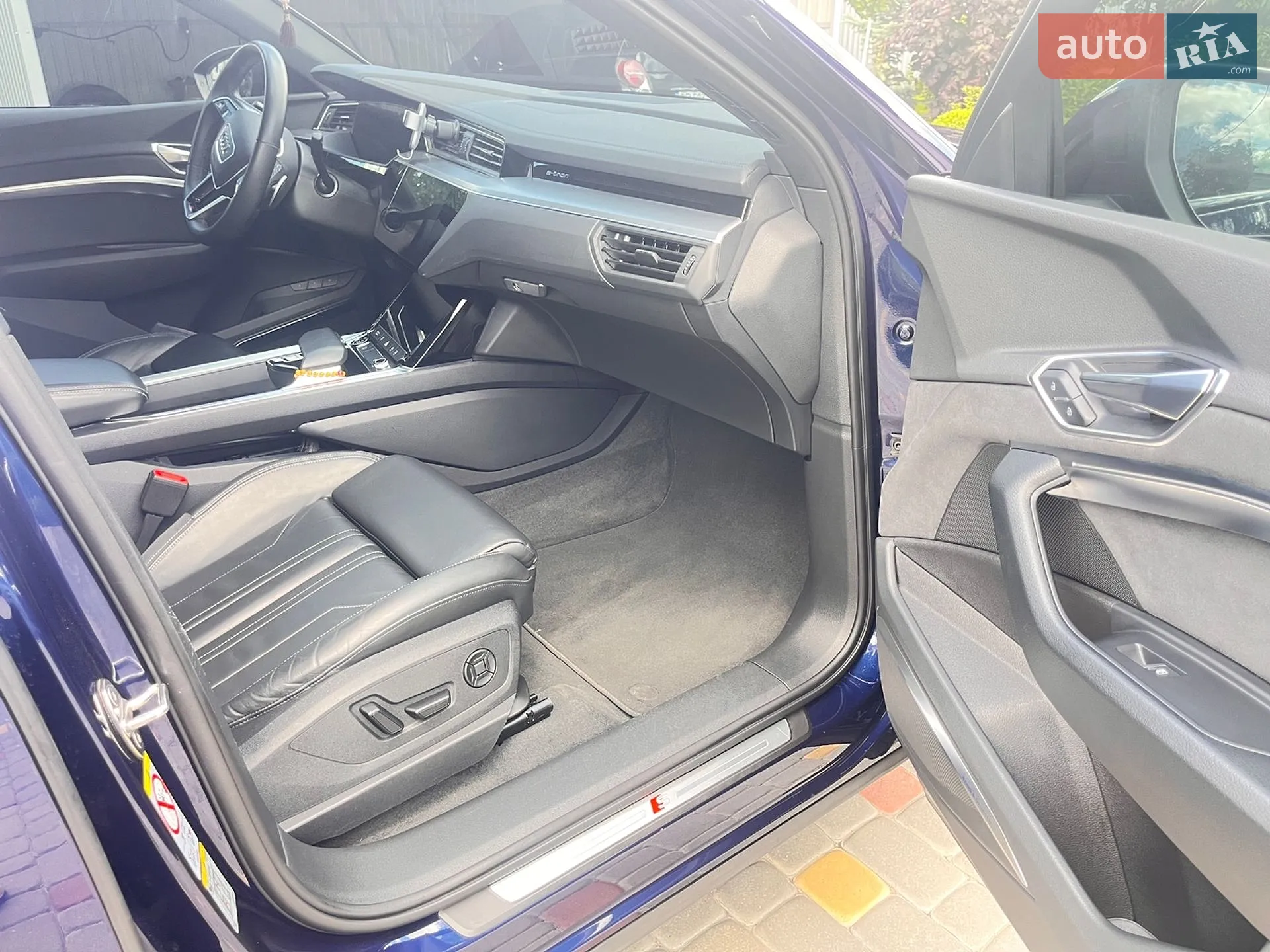 2022 Audi e-tron Sportback - мініатюра 14