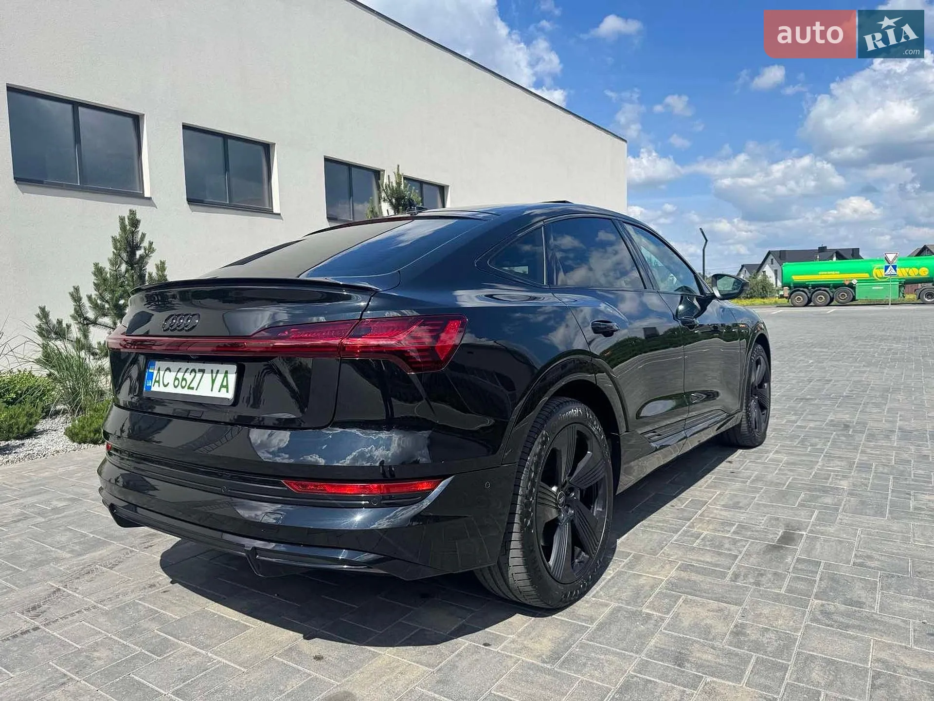 2020 Audi e-tron Sportback - мініатюра 8