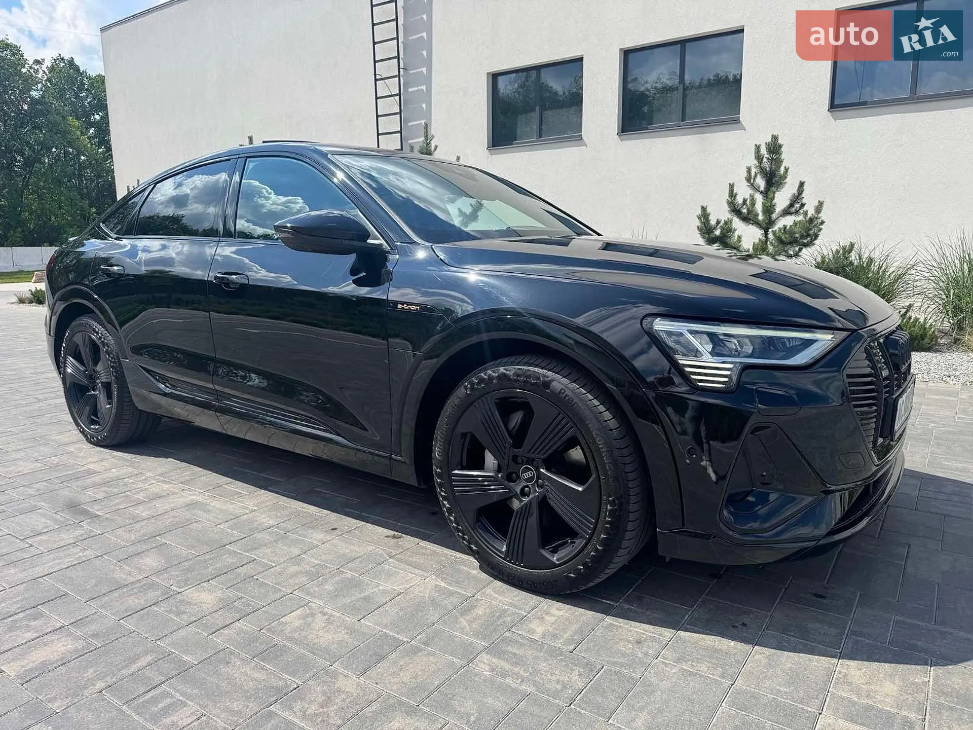 2020 Audi e-tron Sportback - мініатюра 4