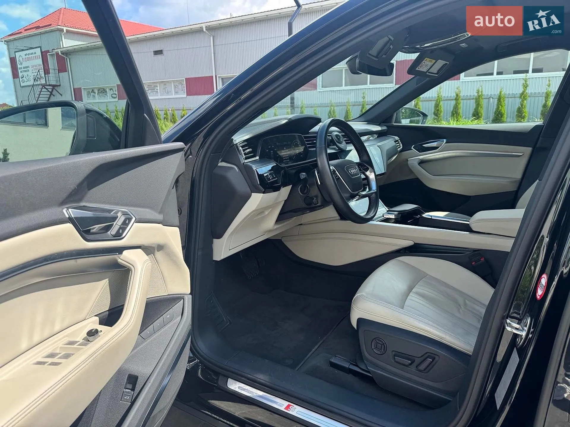 2020 Audi e-tron Sportback - мініатюра 13
