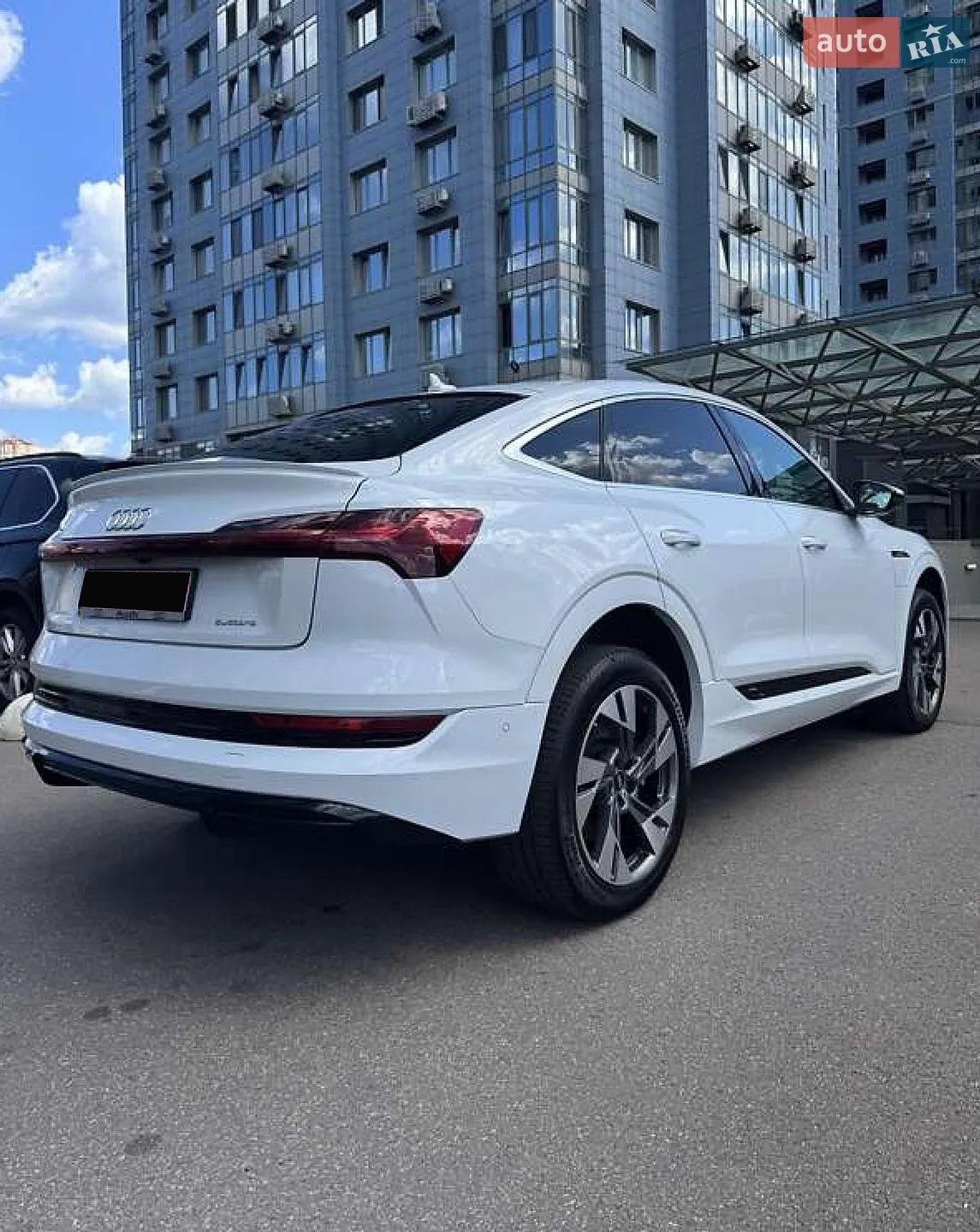 2022 Audi e-tron Sportback - мініатюра 4