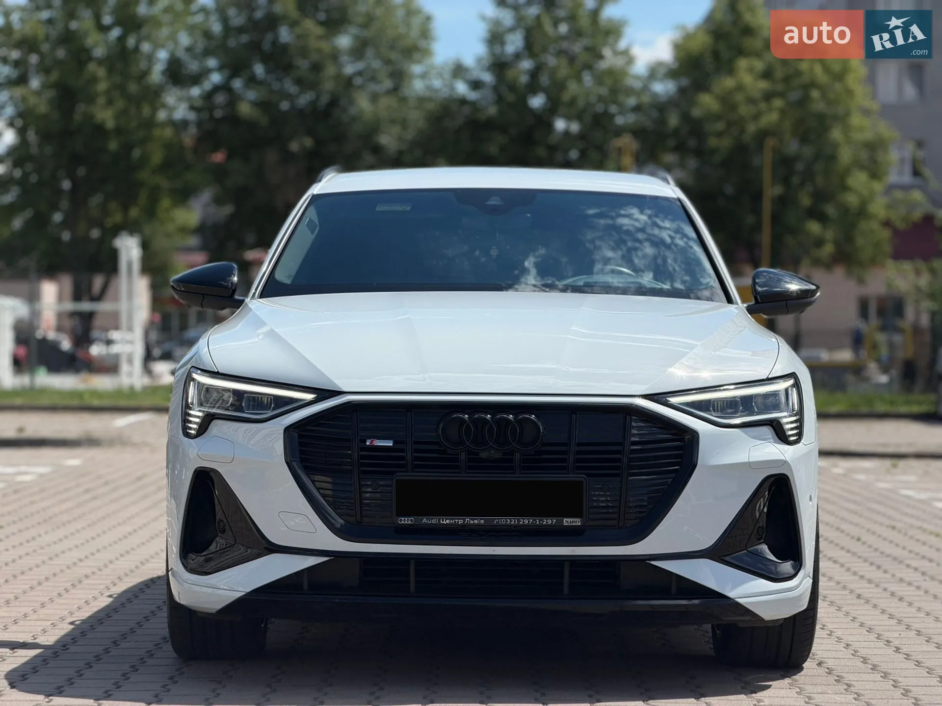 2022 Audi e-tron Sportback - мініатюра 2