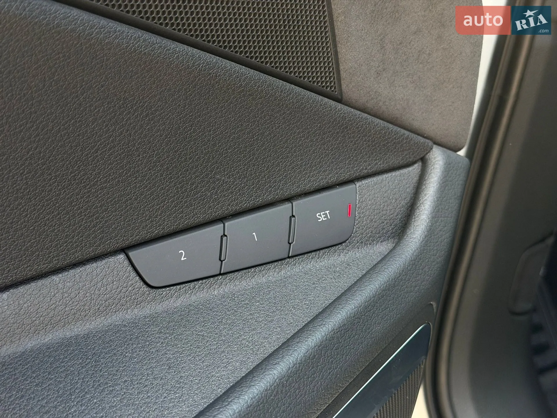 2022 Audi e-tron Sportback - мініатюра 11