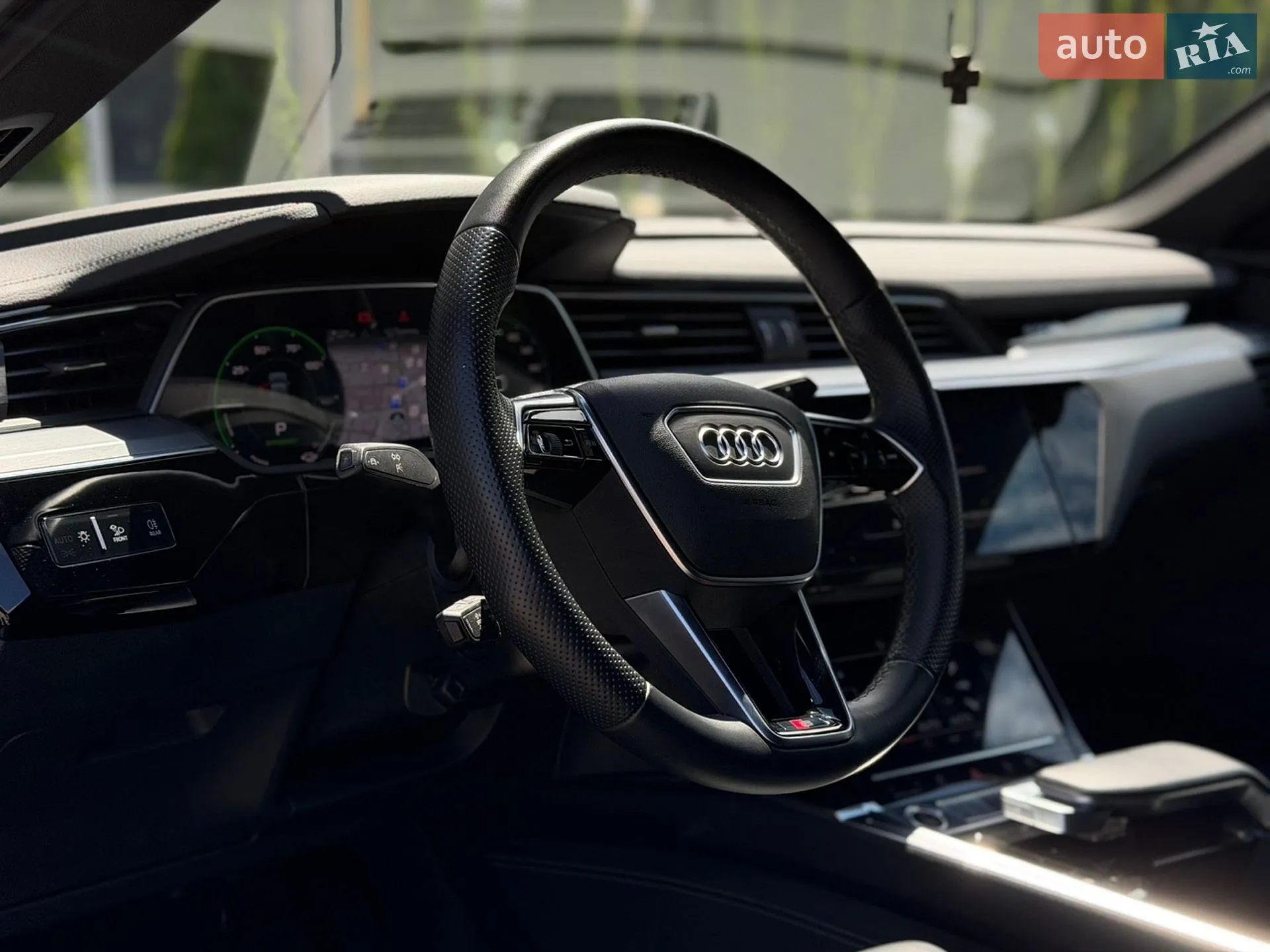 2022 Audi e-tron Sportback - мініатюра 32