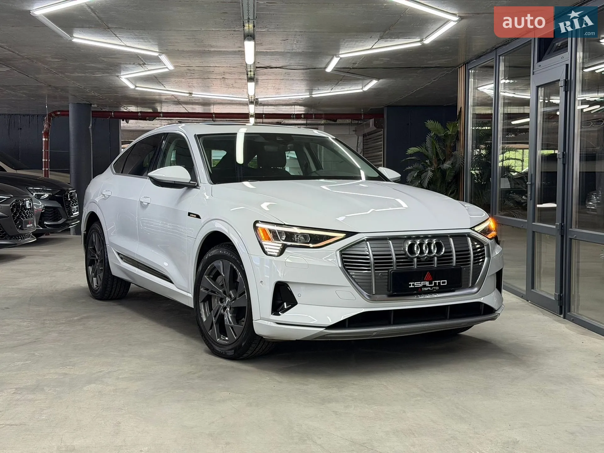 2020 Audi e-tron Sportback - мініатюра 2